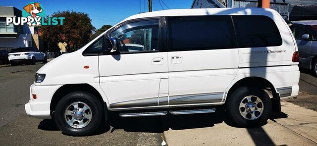 2004 MITSUBISHI DELICA (NO BADGE)  -