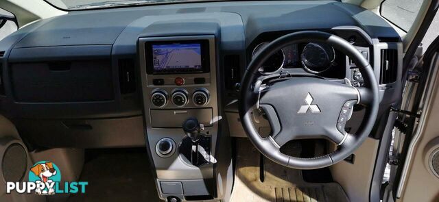 2011 MITSUBISHI DELICA D:5  -