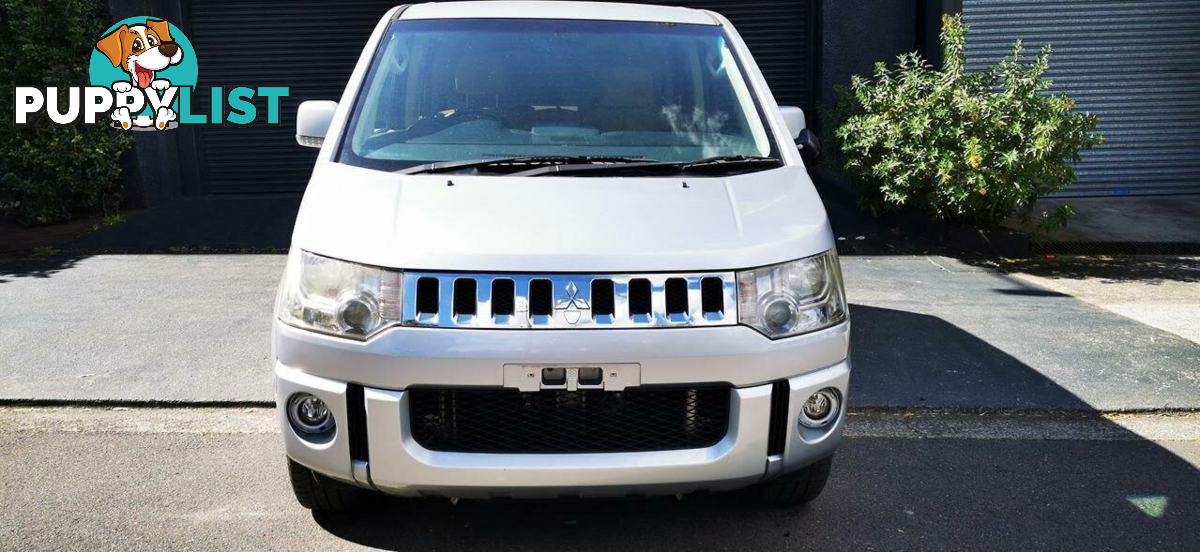 2011 MITSUBISHI DELICA D:5  -