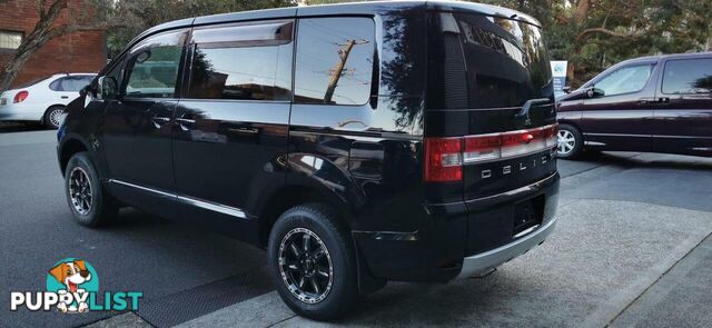 2011 MITSUBISHI DELICA D:5  -