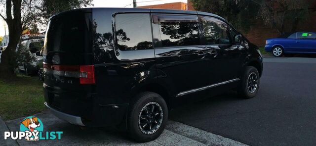 2011 MITSUBISHI DELICA D:5  -