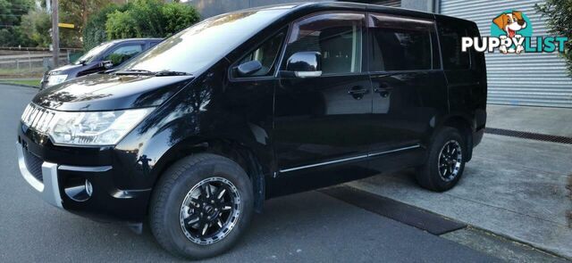 2011 MITSUBISHI DELICA D:5  -