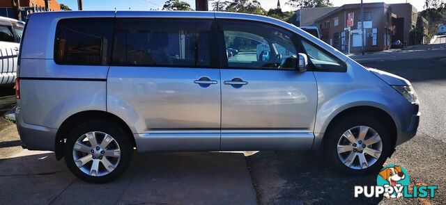 2009 MITSUBISHI DELICA D:5  COMMERCIAL