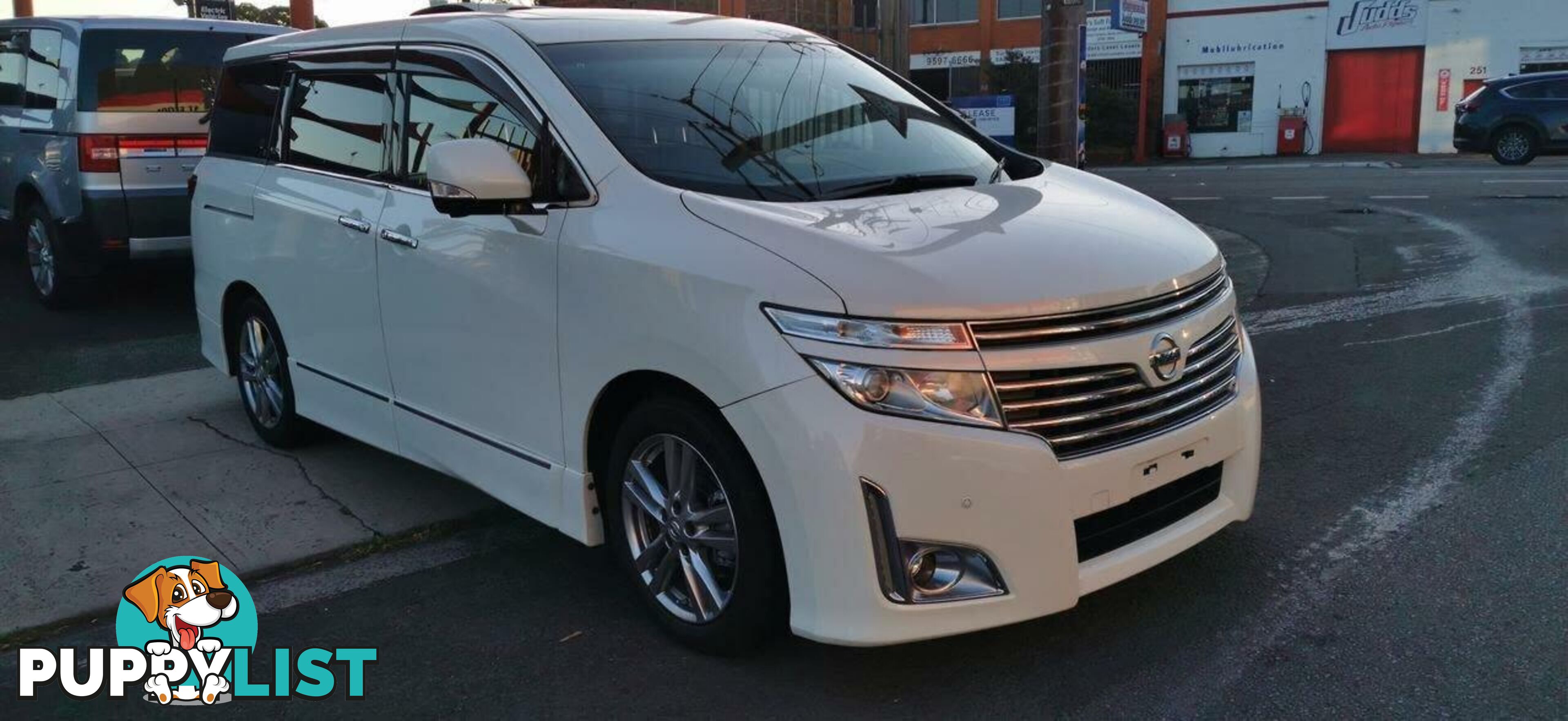 2011 NISSAN ELGRAND VIP  -