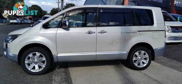 2008 MITSUBISHI DELICA D:5  -