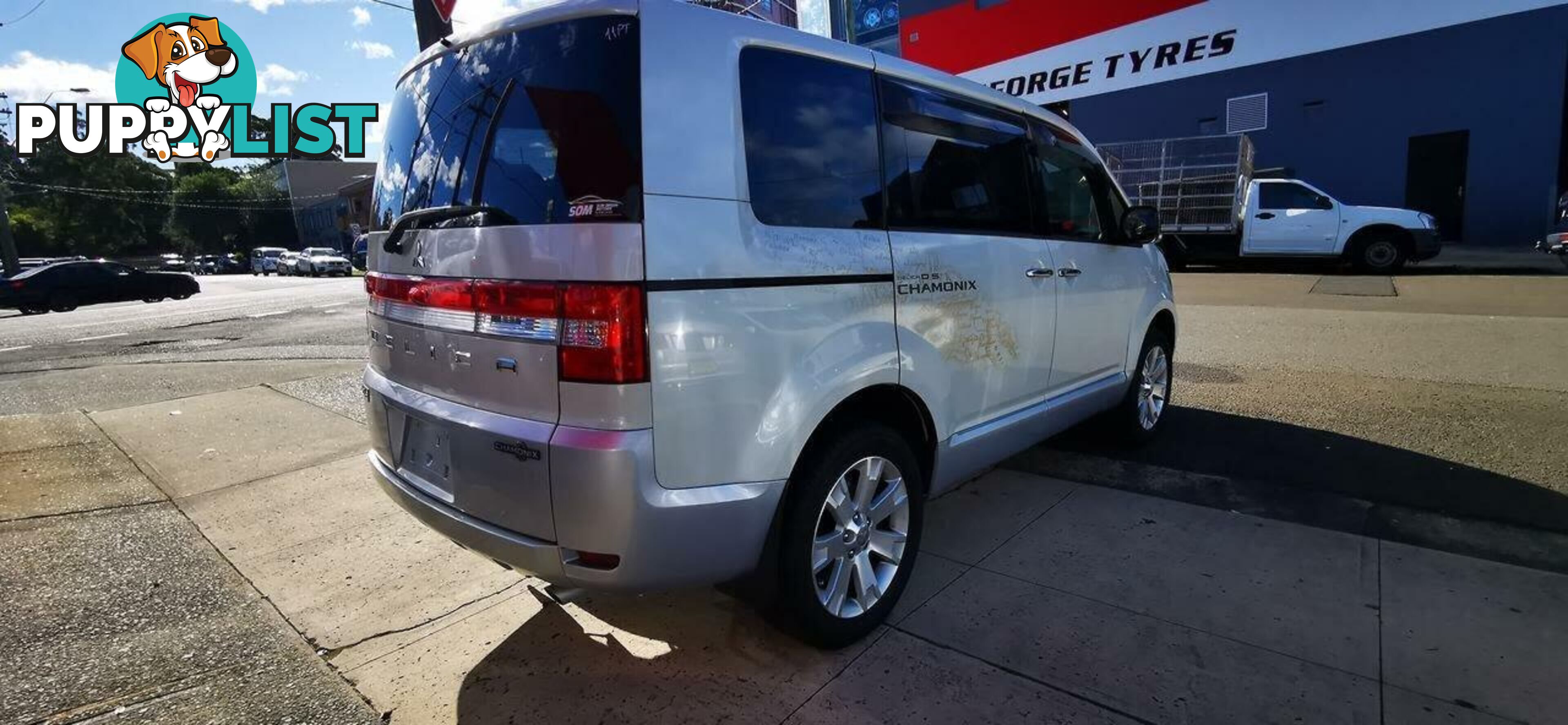 2008 MITSUBISHI DELICA D:5  -