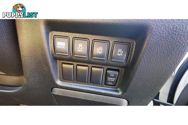 2010 NISSAN ELGRAND   OTHERCAR