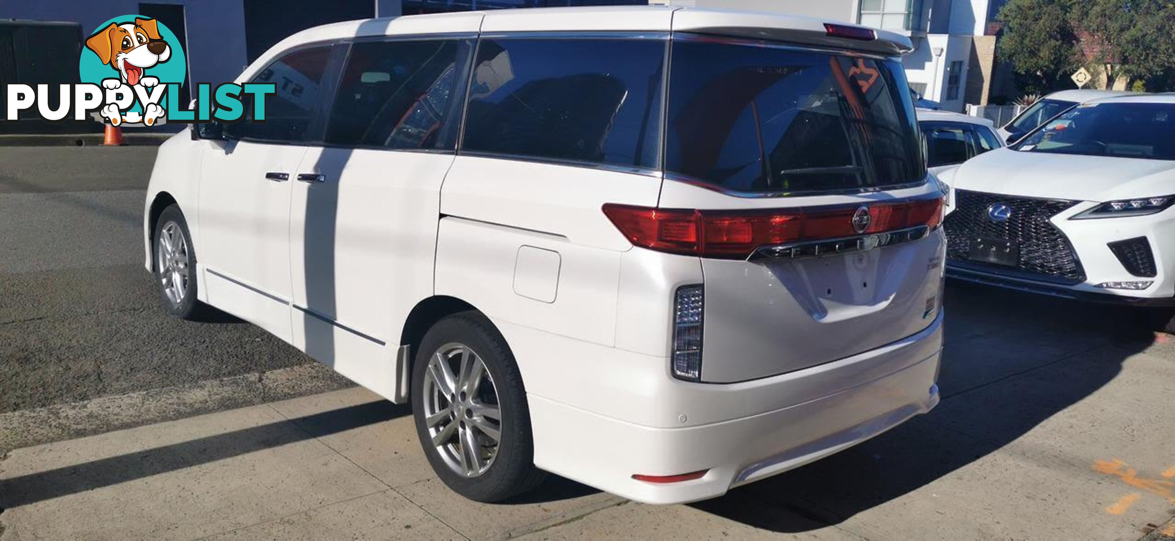 2010 NISSAN ELGRAND HIGHWAY STAR  COMMERCIAL