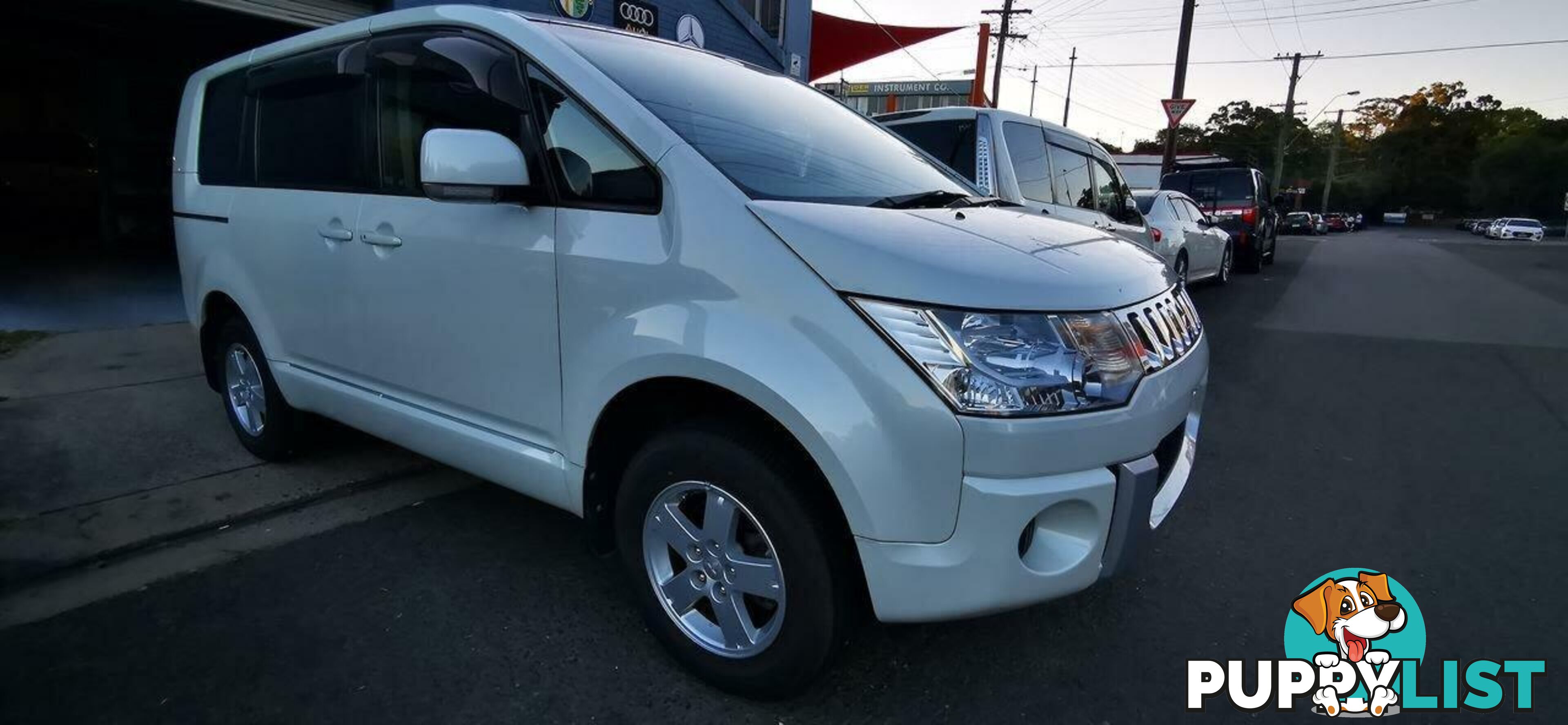 2012 MITSUBISHI DELICA D:5  -