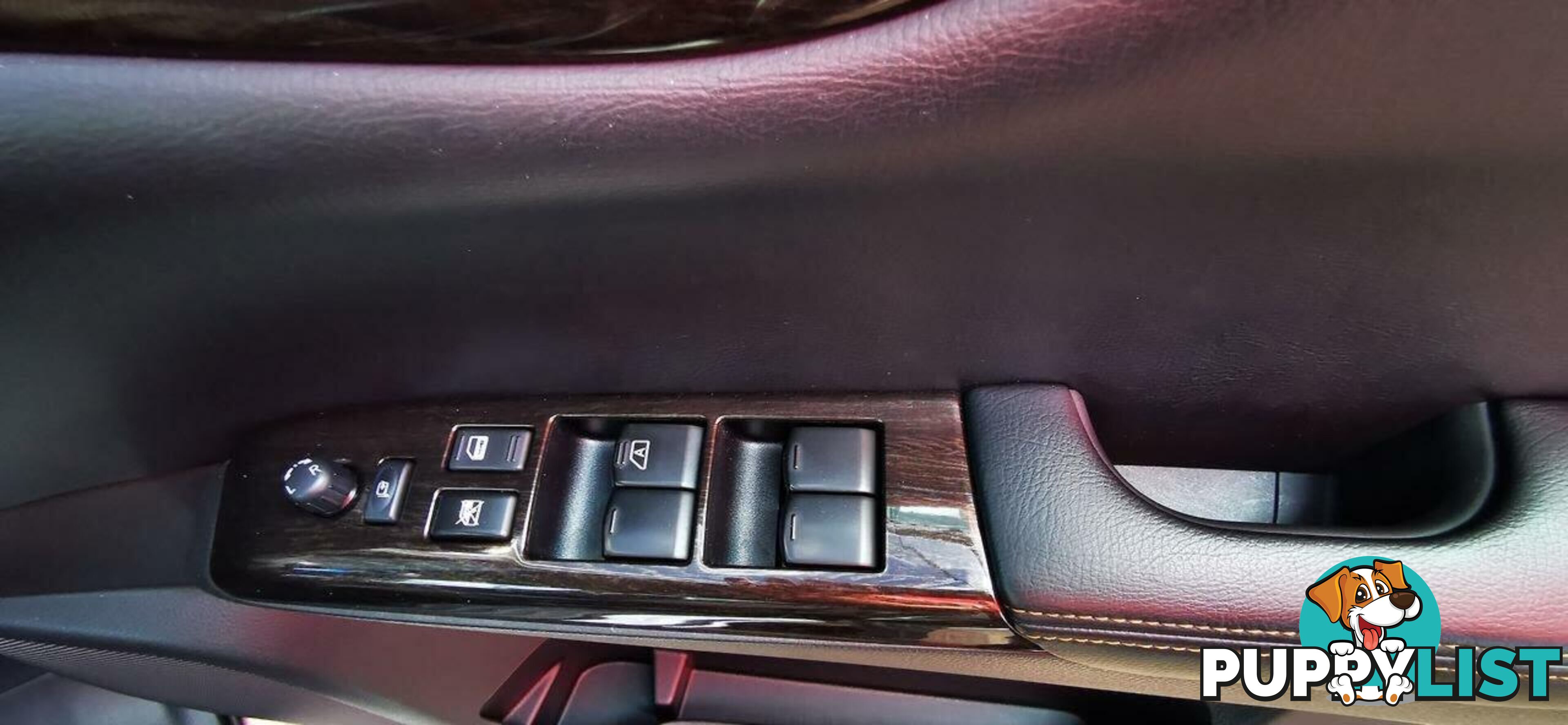 2010 NISSAN ELGRAND HIGHWAY STAR  COMMERCIAL