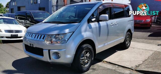 2010 MITSUBISHI DELICA D:5  COMMERCIAL