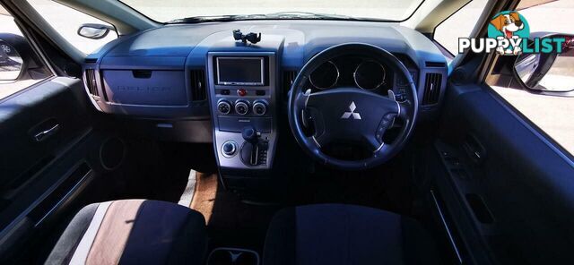 2010 MITSUBISHI DELICA D:5  COMMERCIAL