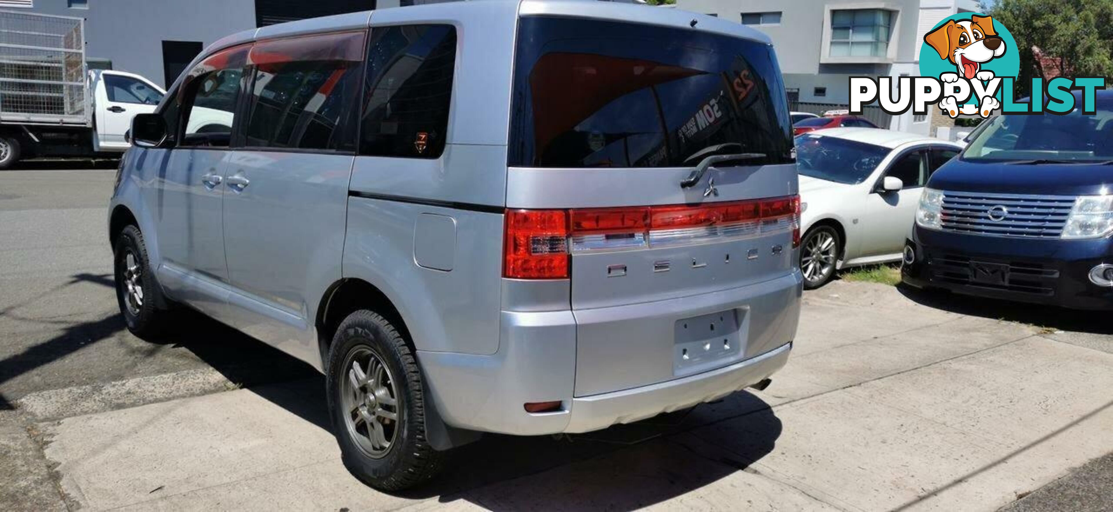2010 MITSUBISHI DELICA D:5  COMMERCIAL