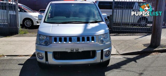 2010 MITSUBISHI DELICA D:5  COMMERCIAL