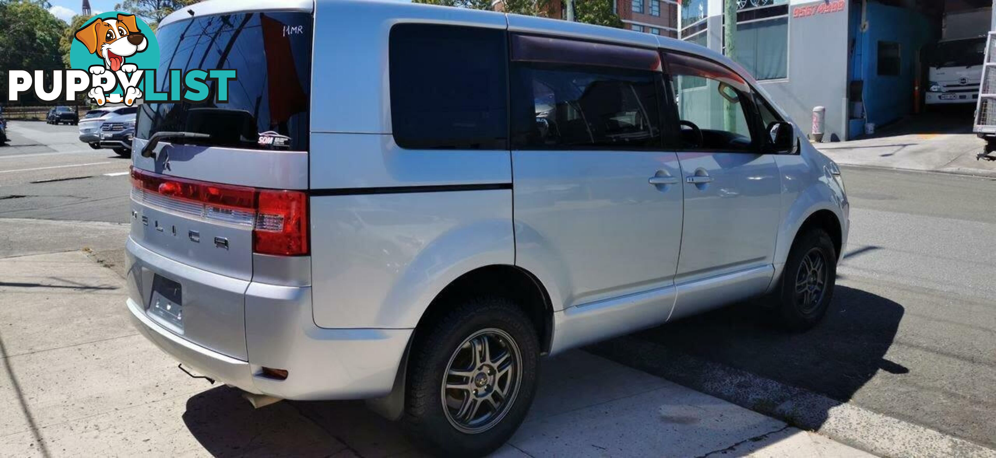 2010 MITSUBISHI DELICA D:5  COMMERCIAL