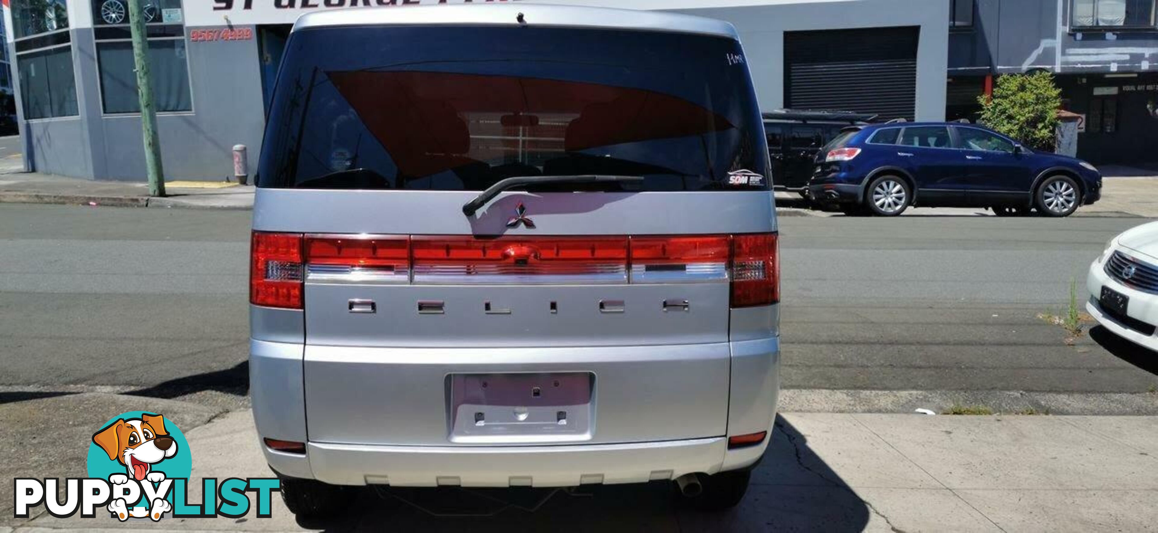 2010 MITSUBISHI DELICA D:5  COMMERCIAL