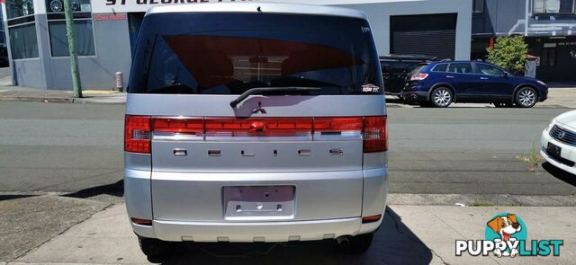 2010 MITSUBISHI DELICA D:5  COMMERCIAL