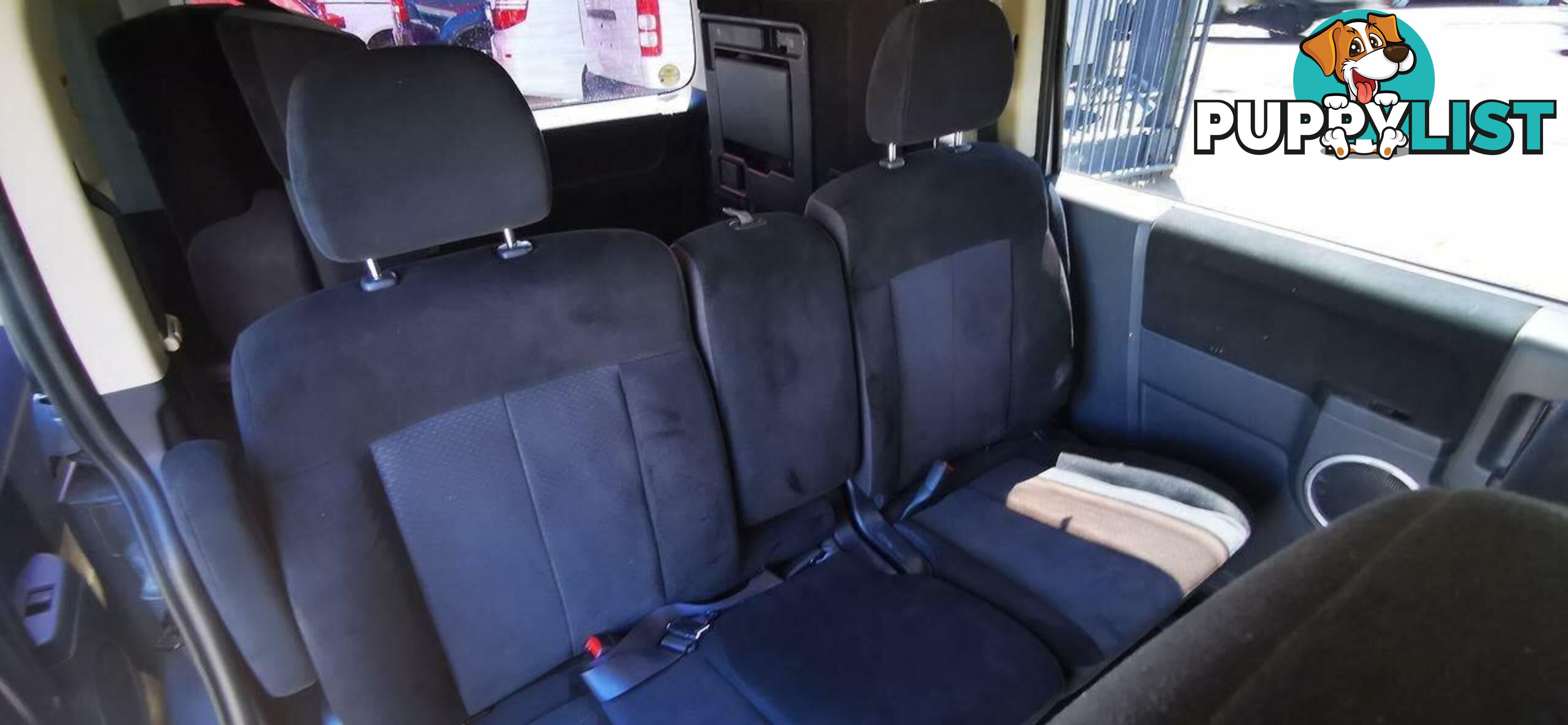 2010 MITSUBISHI DELICA D:5  COMMERCIAL