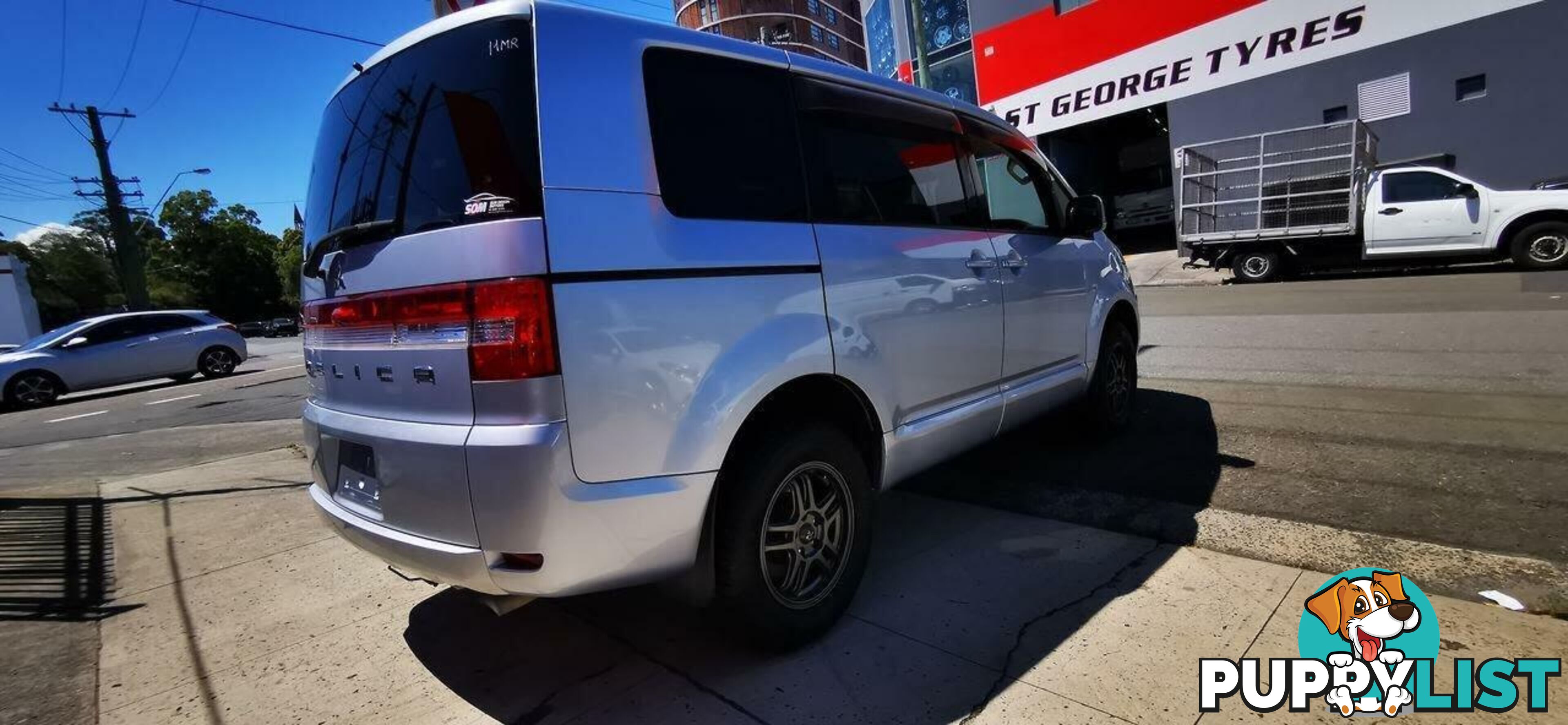 2010 MITSUBISHI DELICA D:5  COMMERCIAL