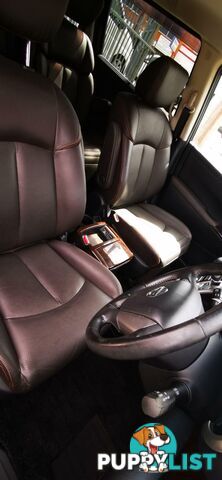 2010 NISSAN ELGRAND HIGHWAY STAR PREMIUM  -