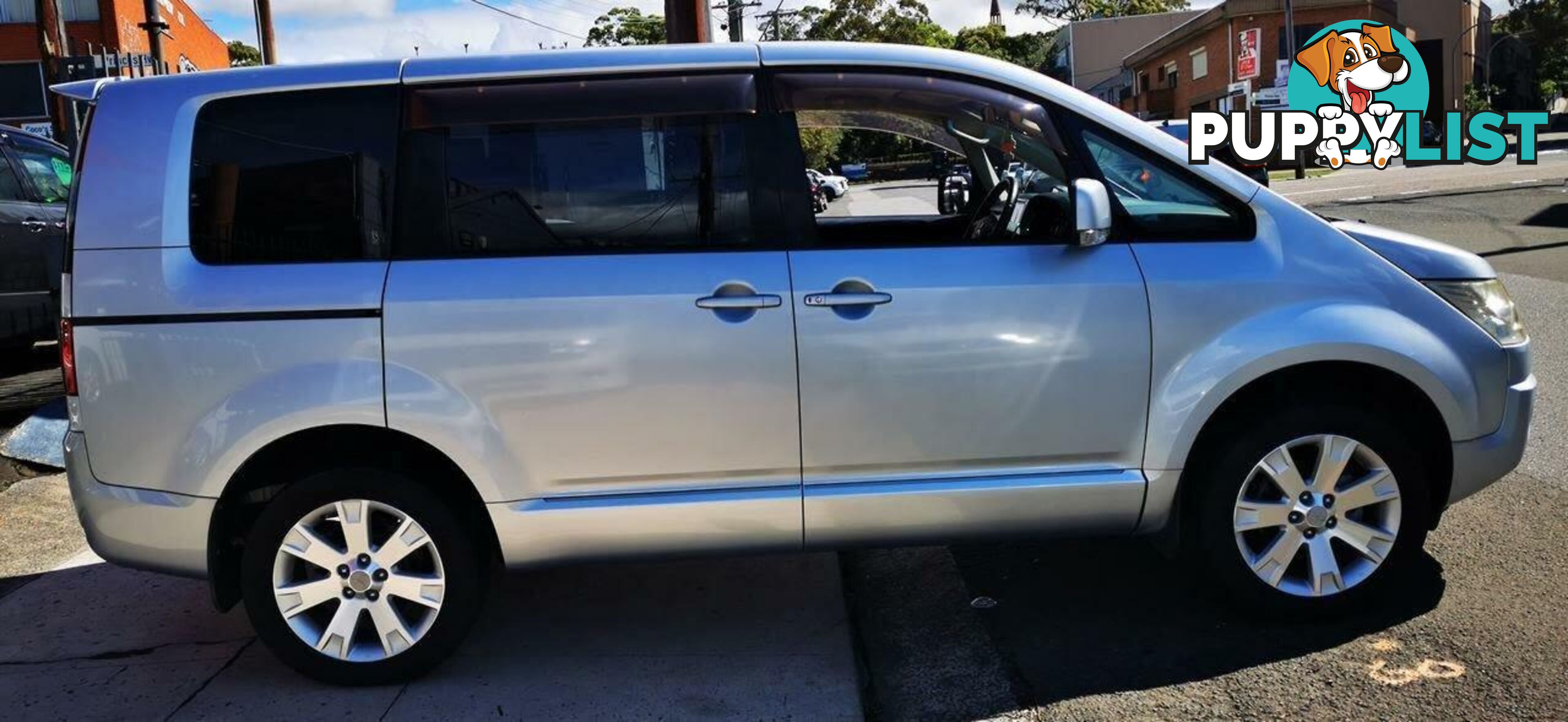 2010 MITSUBISHI DELICA D:5  COMMERCIAL