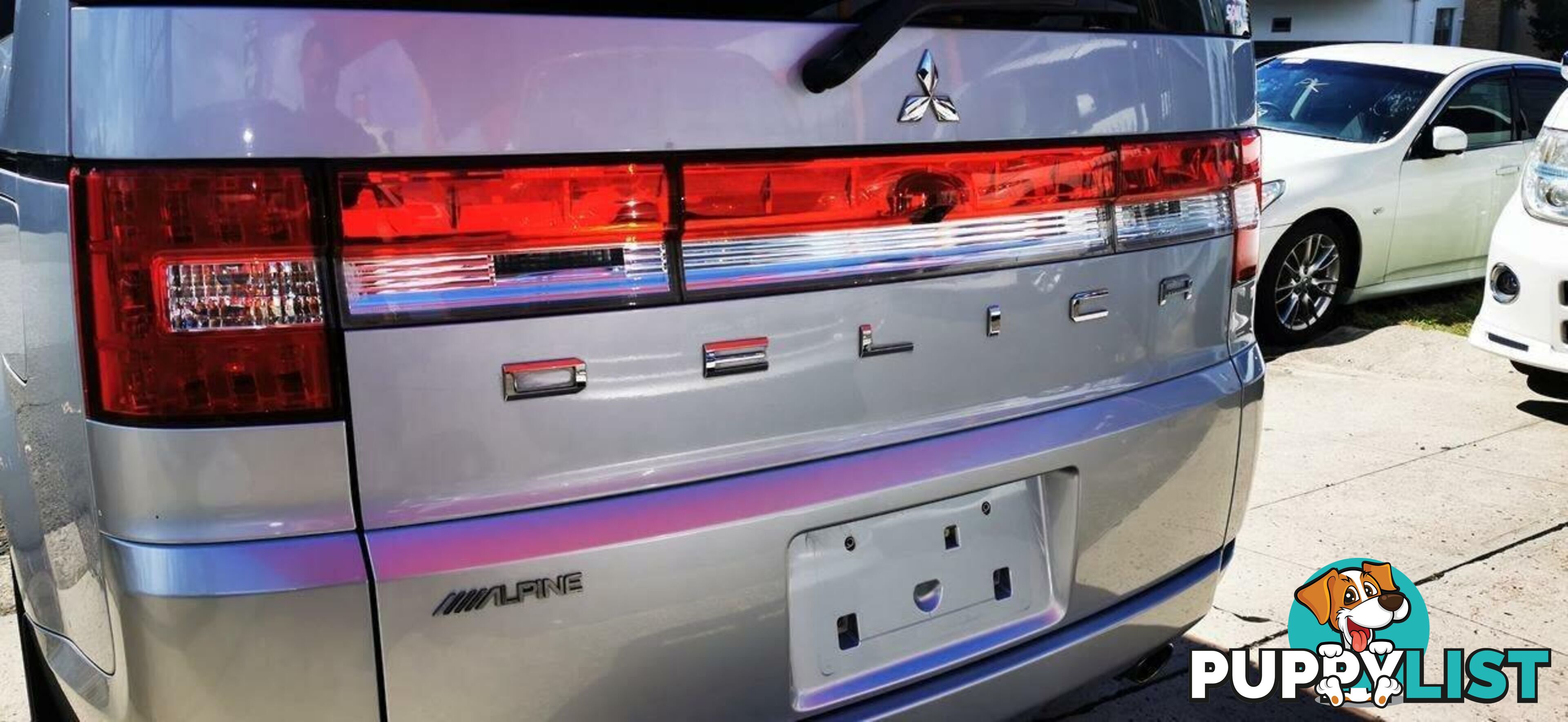 2010 MITSUBISHI DELICA D:5  COMMERCIAL