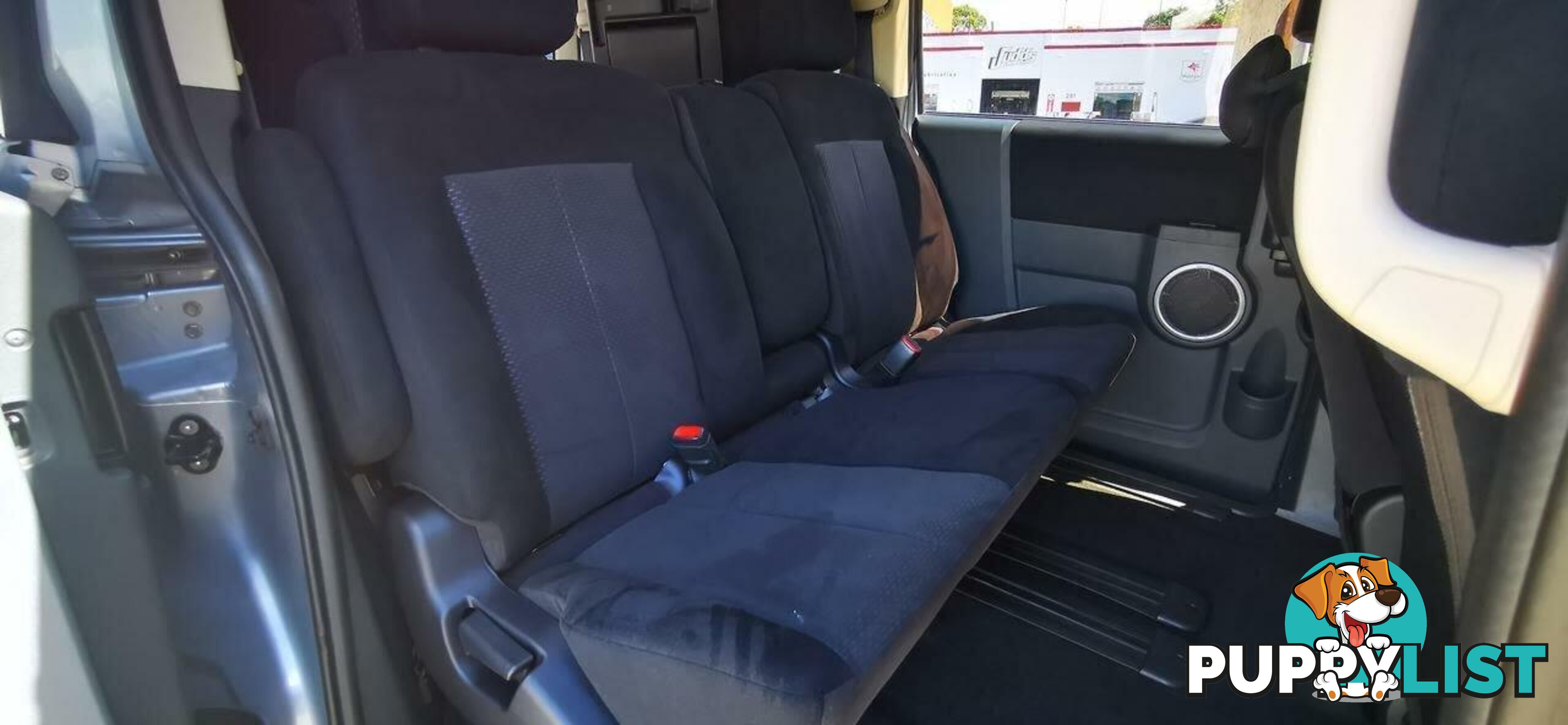 2010 MITSUBISHI DELICA D:5  COMMERCIAL