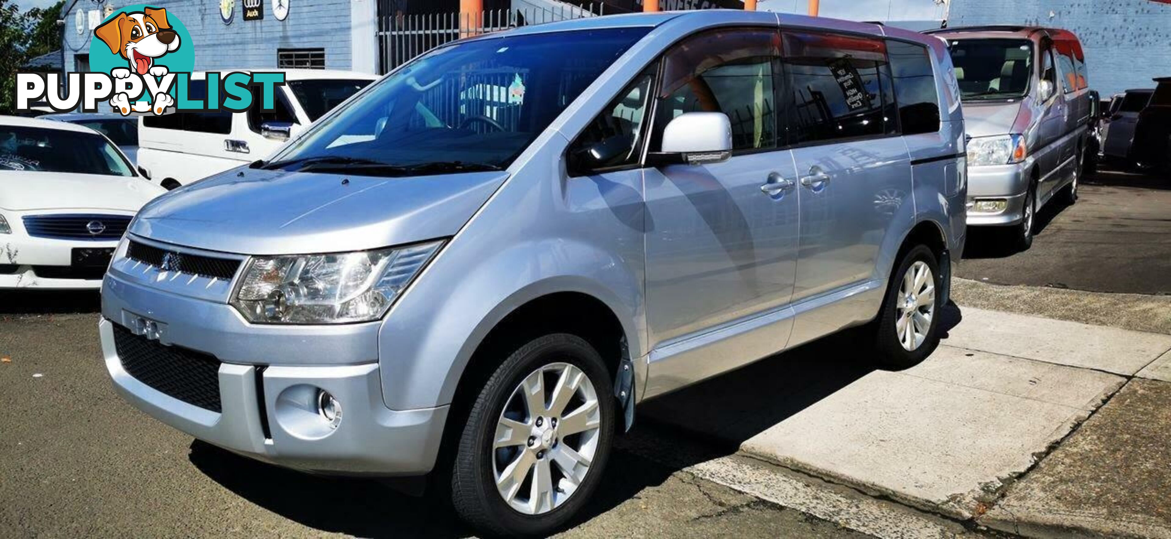2010 MITSUBISHI DELICA D:5  COMMERCIAL
