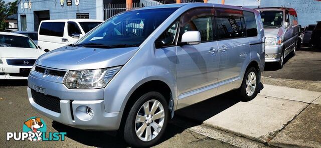 2010 MITSUBISHI DELICA D:5  COMMERCIAL