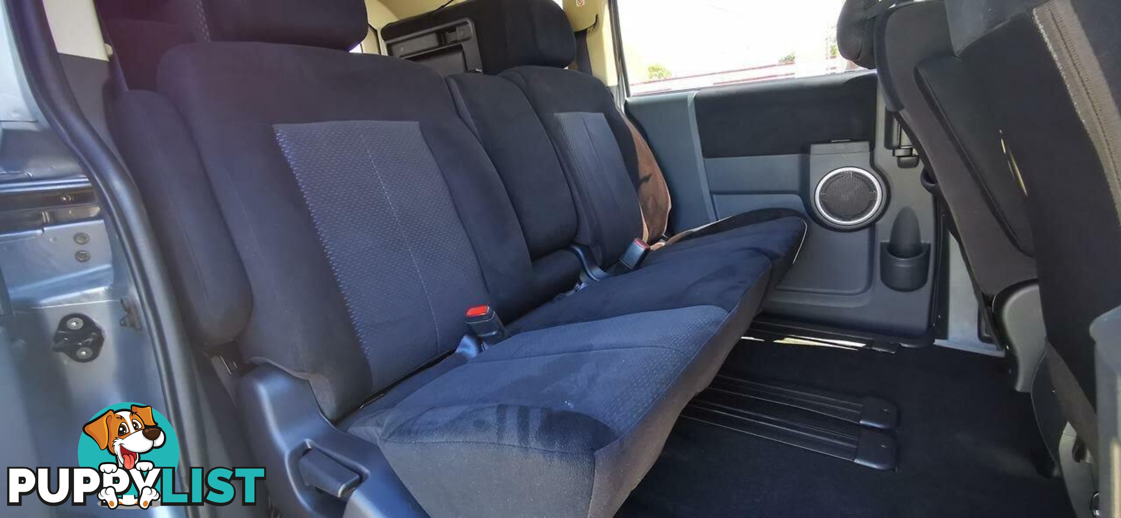 2010 MITSUBISHI DELICA D:5  COMMERCIAL