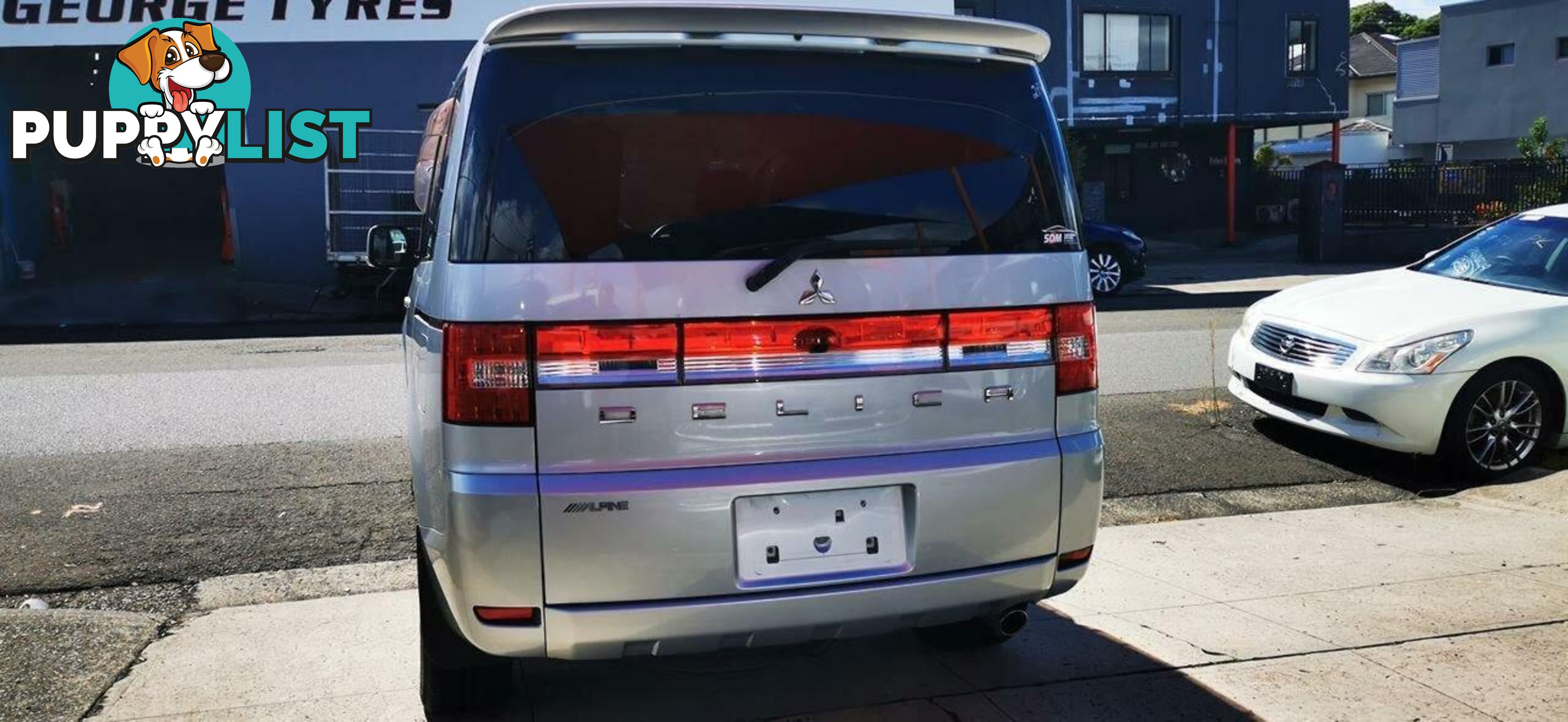 2010 MITSUBISHI DELICA D:5  COMMERCIAL