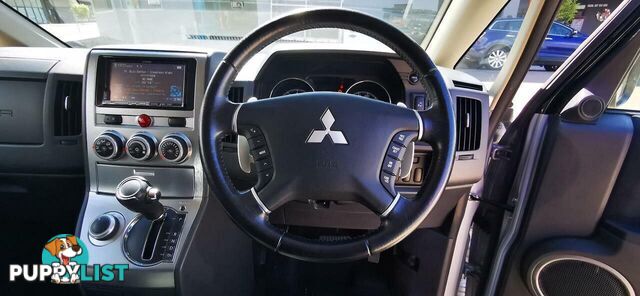 2010 MITSUBISHI DELICA D:5  COMMERCIAL