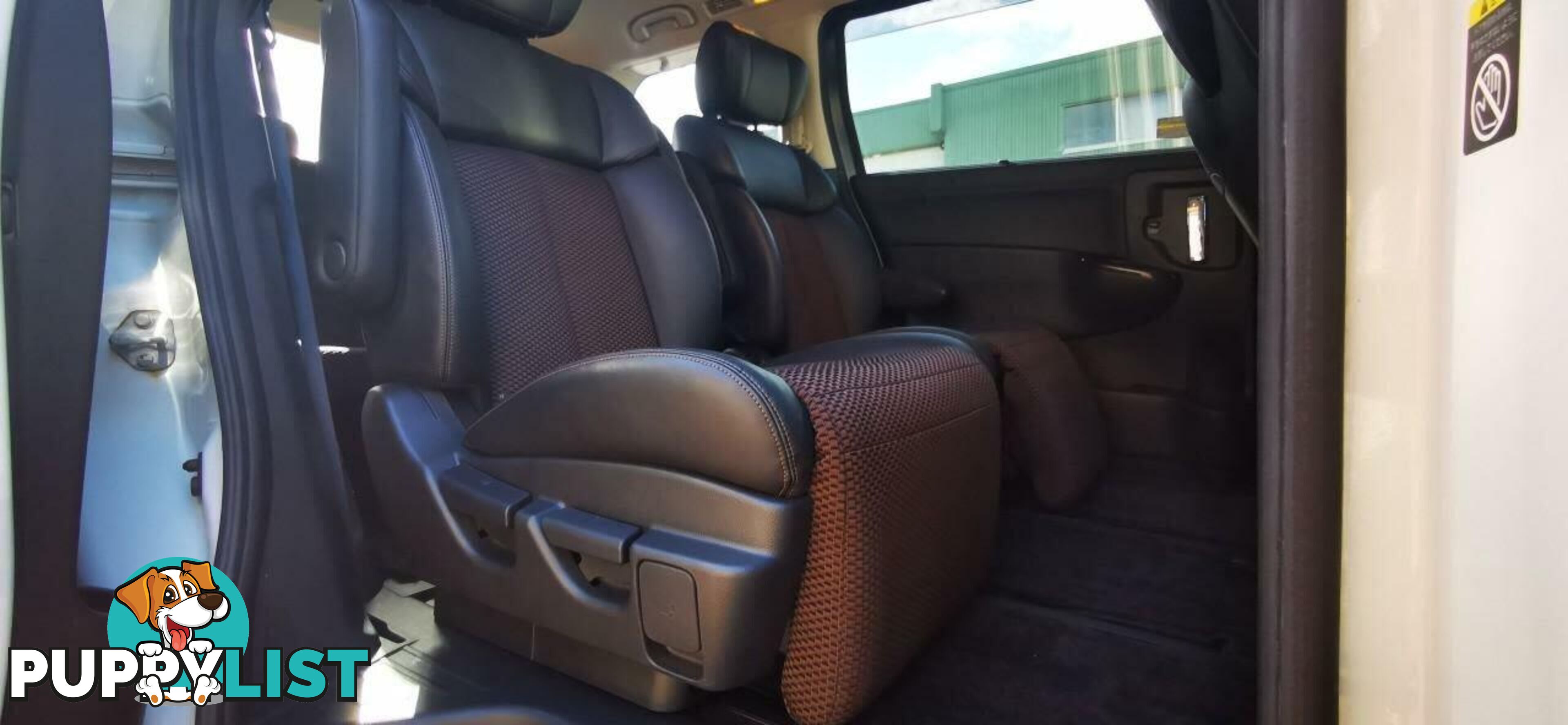 2010 NISSAN ELGRAND HIGHWAY STAR  COMMERCIAL