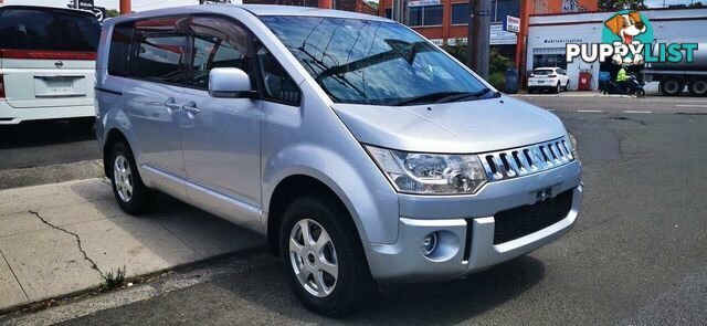 2010 MITSUBISHI DELICA D:5  COMMERCIAL
