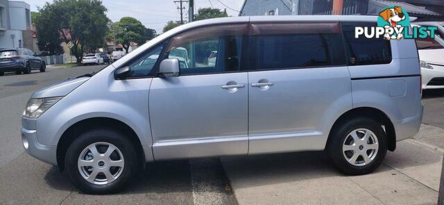 2010 MITSUBISHI DELICA D:5  COMMERCIAL