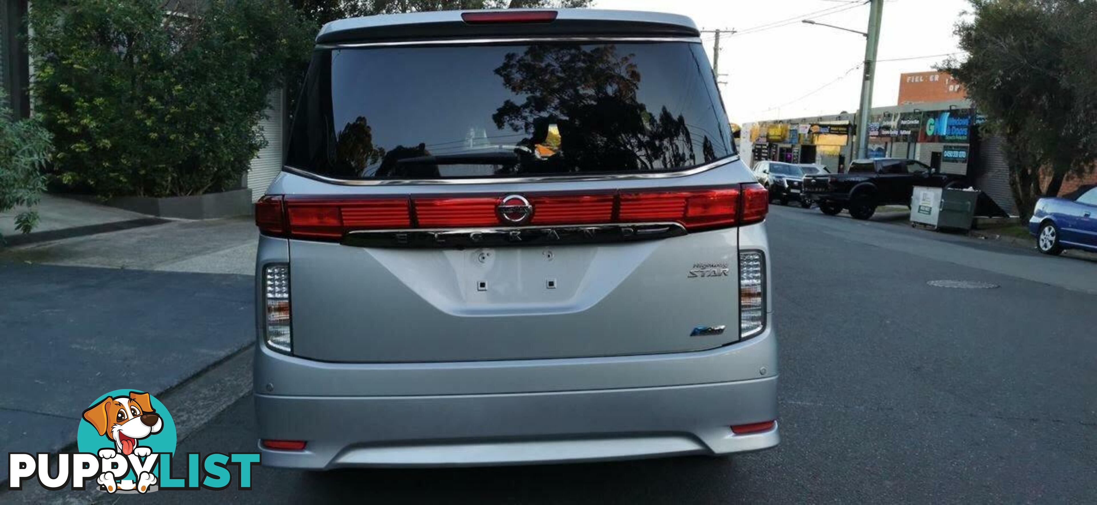 2011 NISSAN ELGRAND HIGHWAY STAR  -