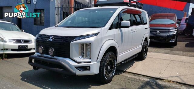 2023 MITSUBISHI DELICA D:5 CHAMONIX  COMMERCIAL