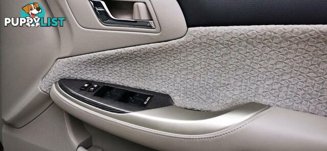 2010 TOYOTA CROWN HYBRID  -