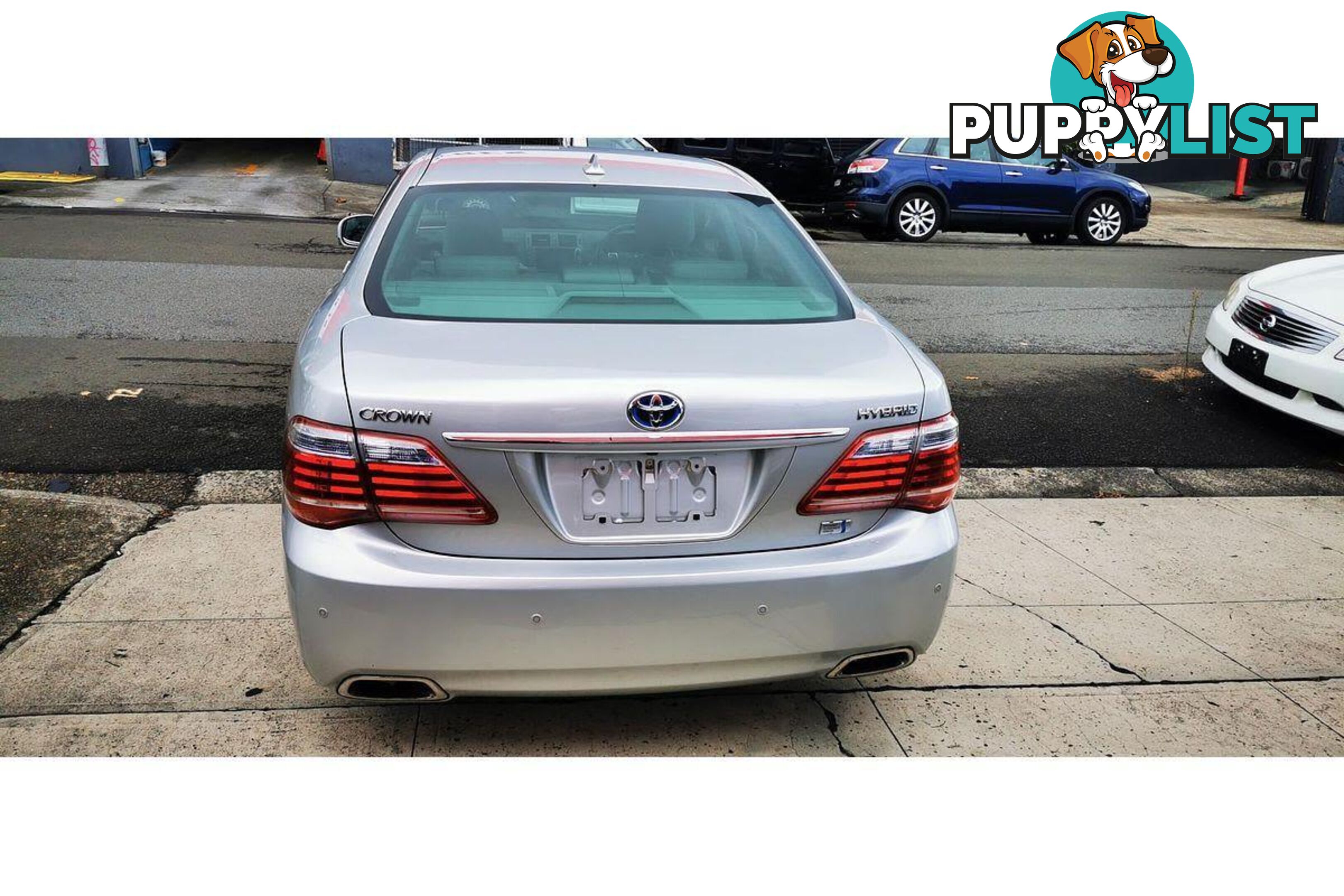2010 TOYOTA CROWN   SEDAN