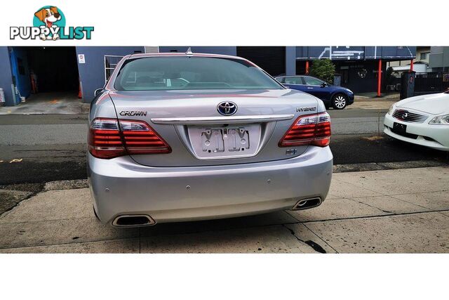 2010 TOYOTA CROWN   SEDAN