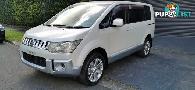 2009 MITSUBISHI DELICA D:5  -