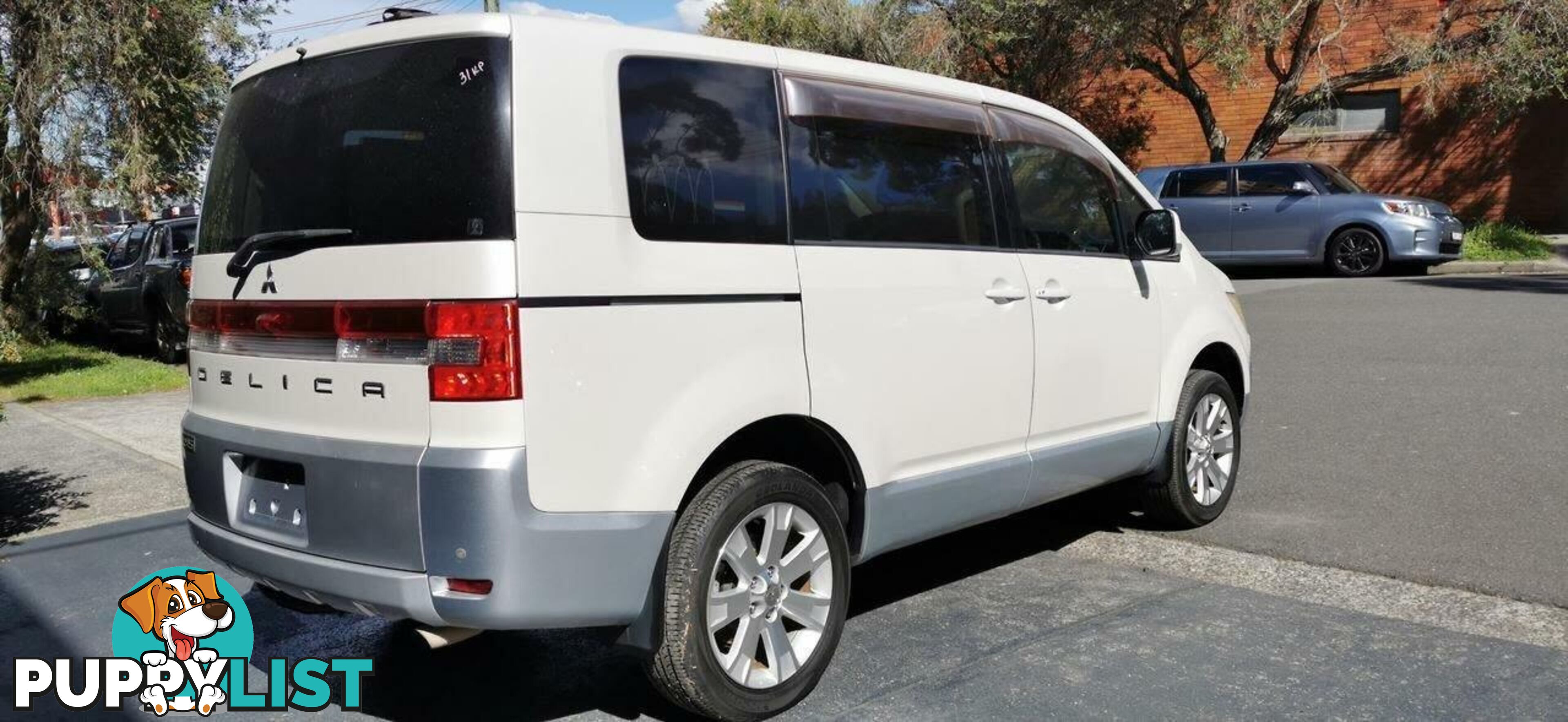 2009 MITSUBISHI DELICA D:5  -