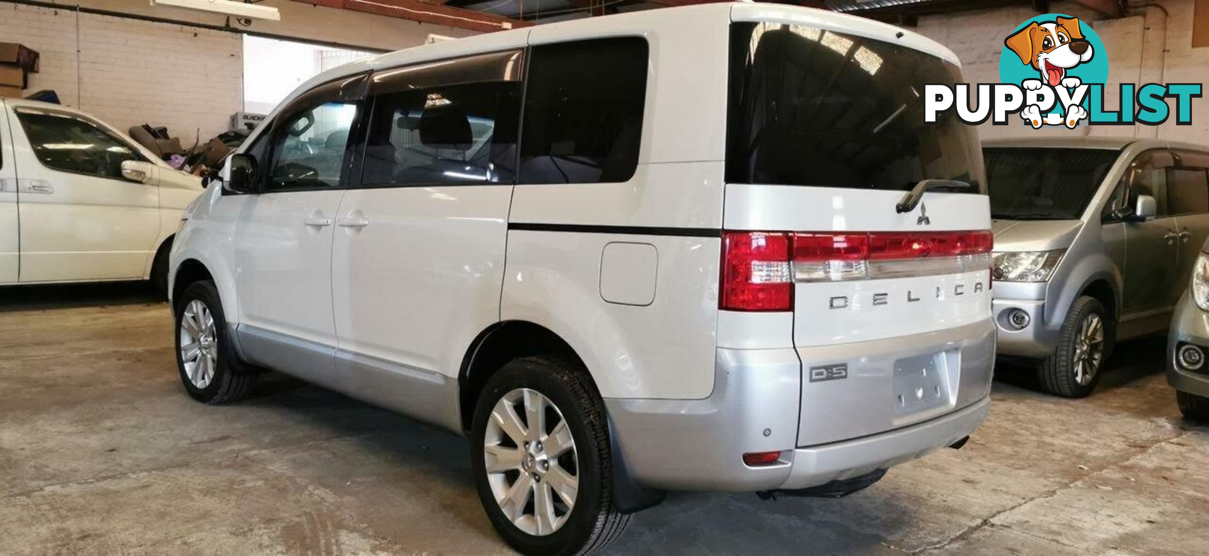 2009 MITSUBISHI DELICA D:5  -