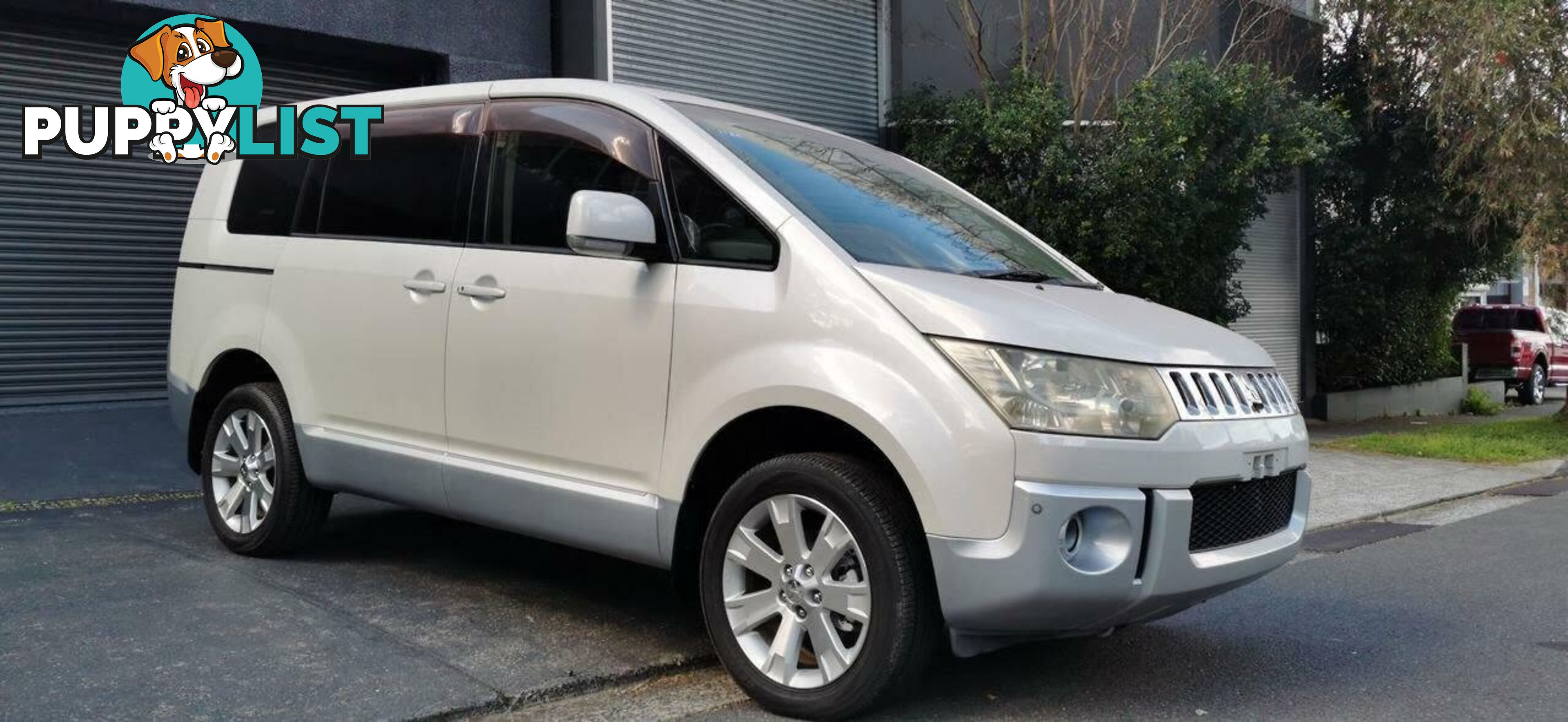 2009 MITSUBISHI DELICA D:5  -