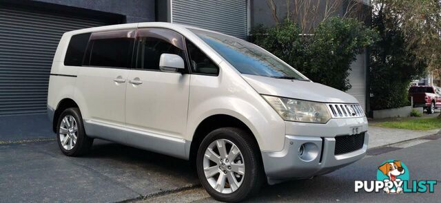 2009 MITSUBISHI DELICA D:5  -