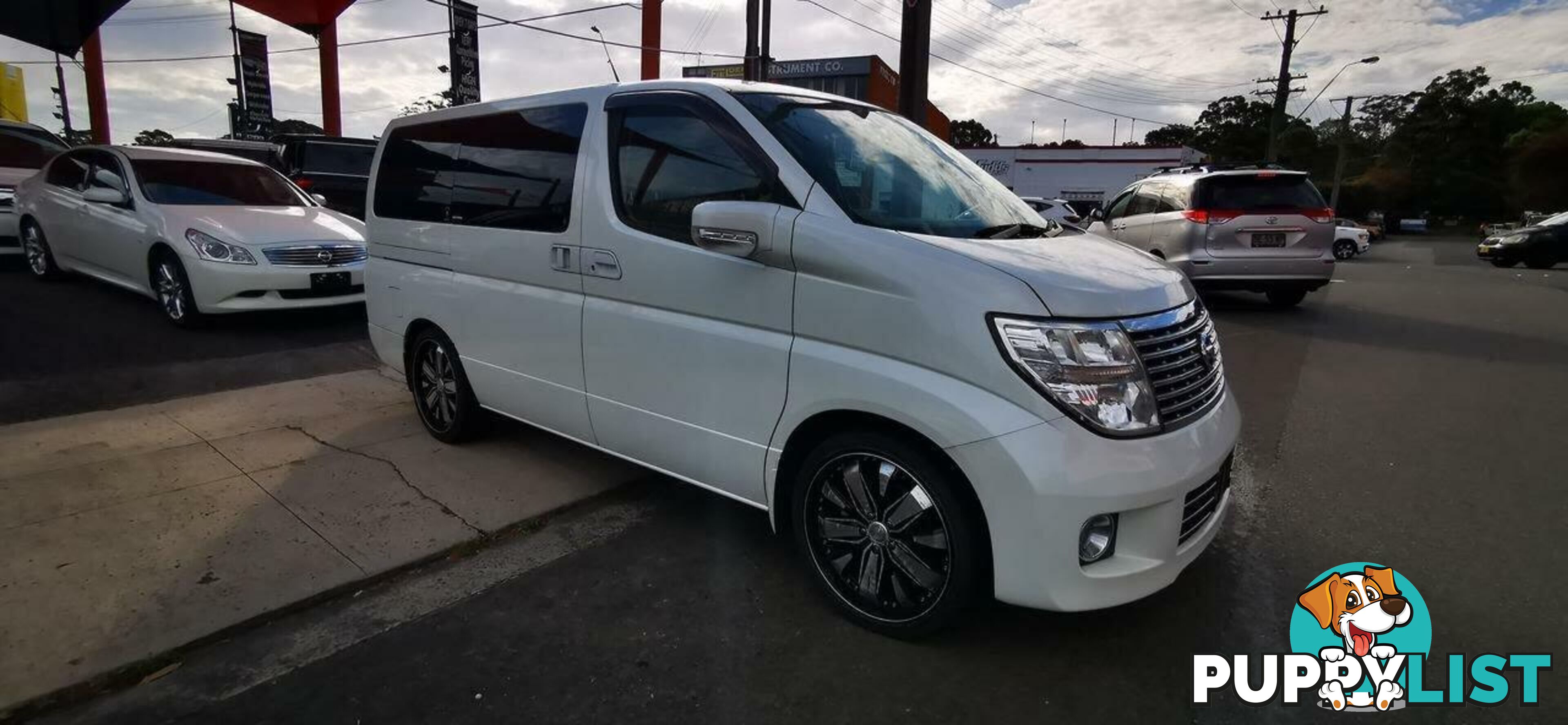 2005 NISSAN ELGRAND (NO BADGE)  -