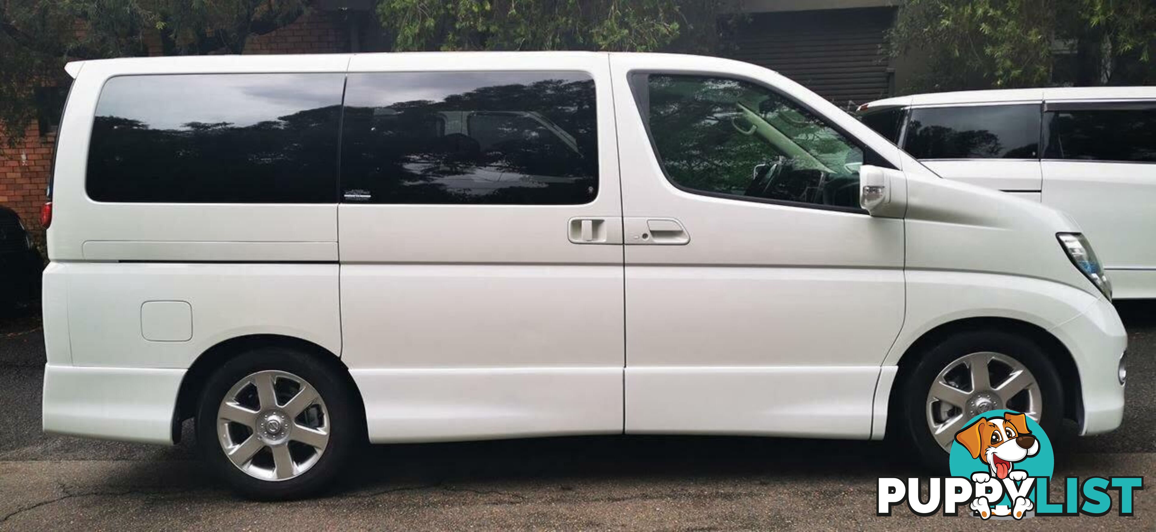 2010 NISSAN ELGRAND HIGHWAY STAR  COMMERCIAL