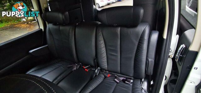 2010 NISSAN ELGRAND HIGHWAY STAR  COMMERCIAL