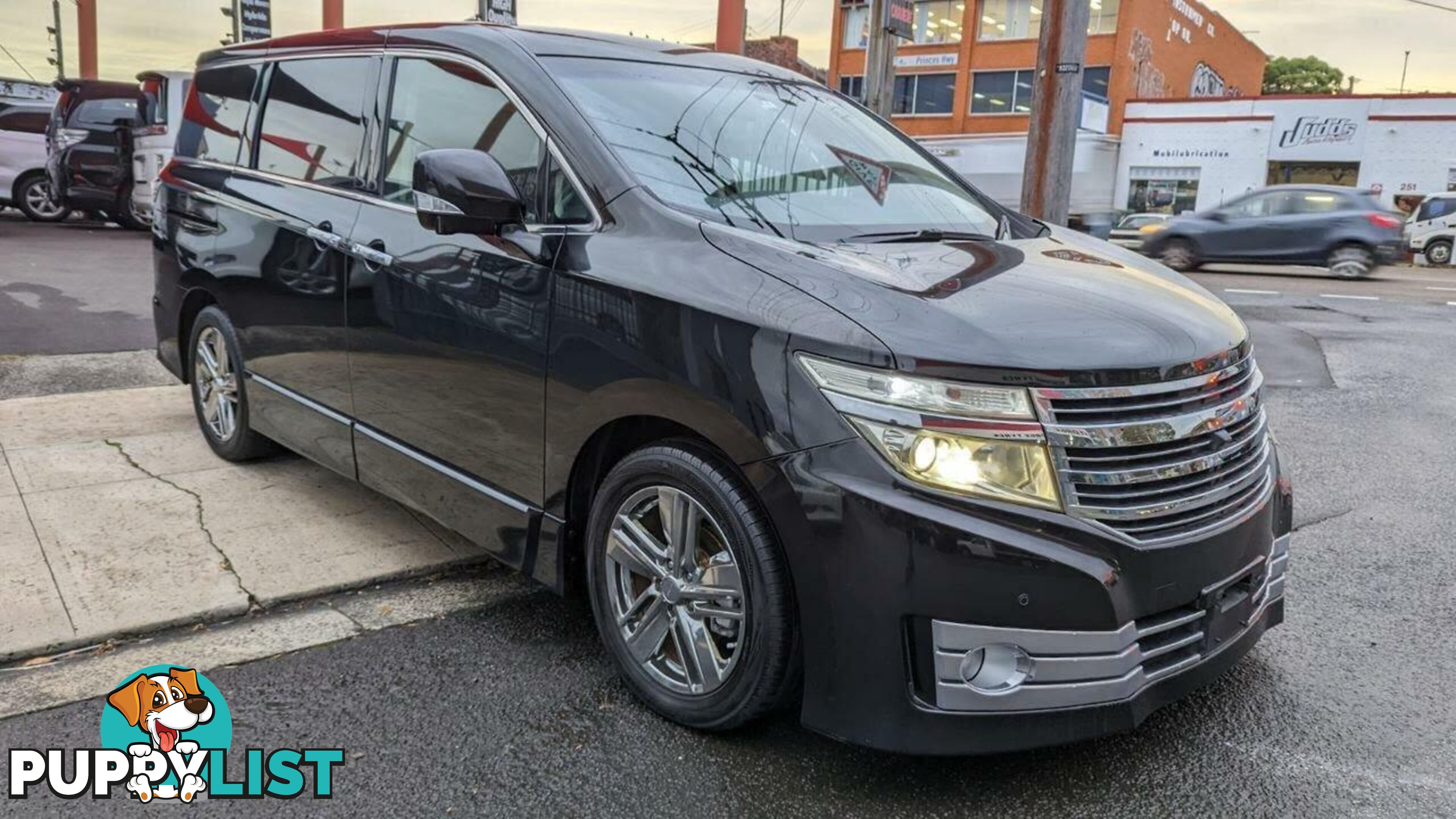 2010 NISSAN ELGRAND RIDER  -