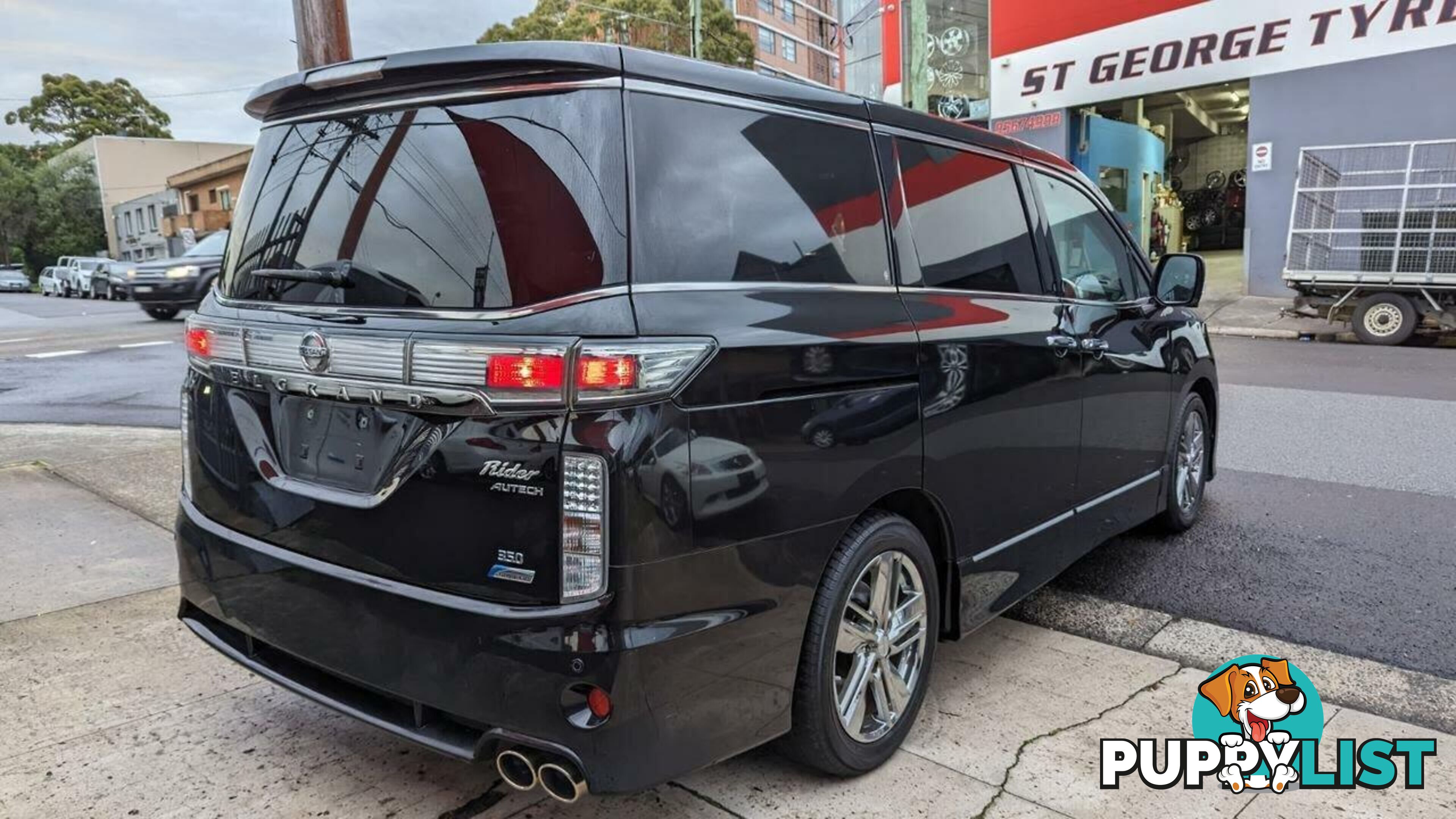 2010 NISSAN ELGRAND RIDER  -